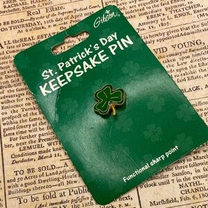 Shamrock Pin GIBSON GREETINGS Vintage Brooch On Card